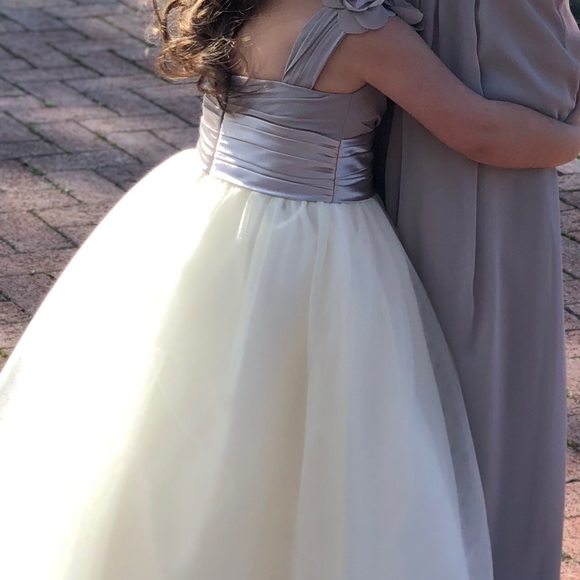 stunning flower girl dresses